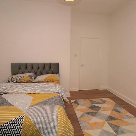 Ideal 2 Bed Flat Close To City Apartment London Bagian luar foto