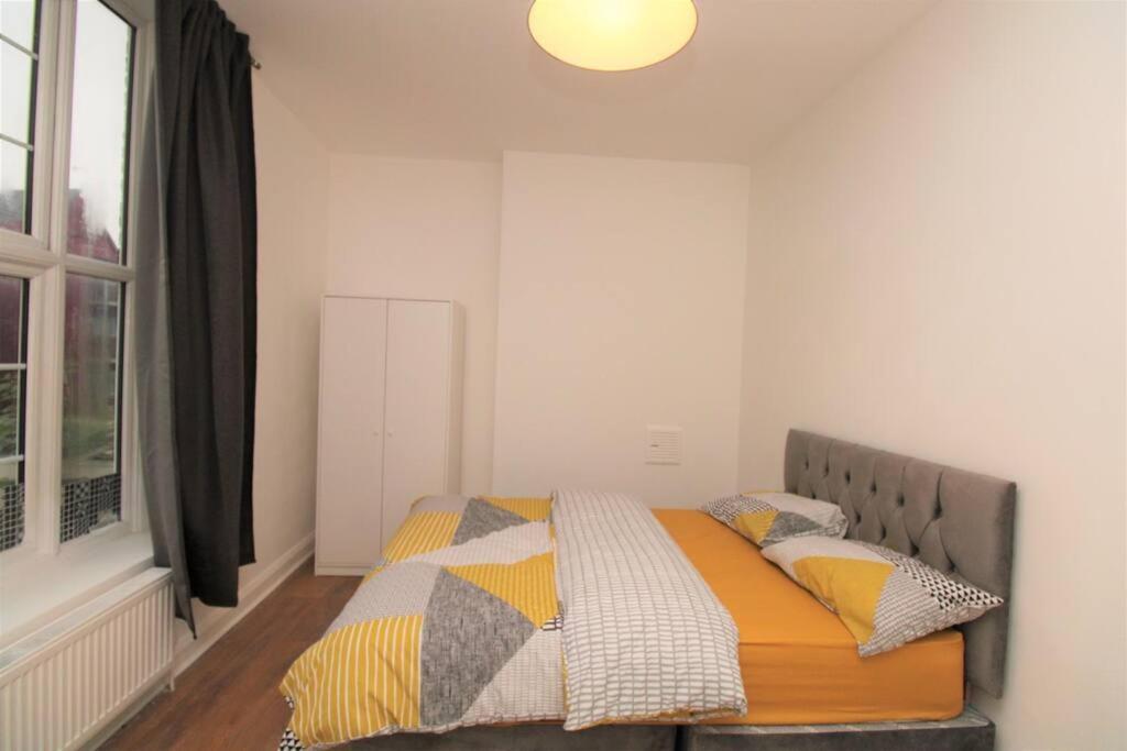 Ideal 2 Bed Flat Close To City Apartment London Bagian luar foto