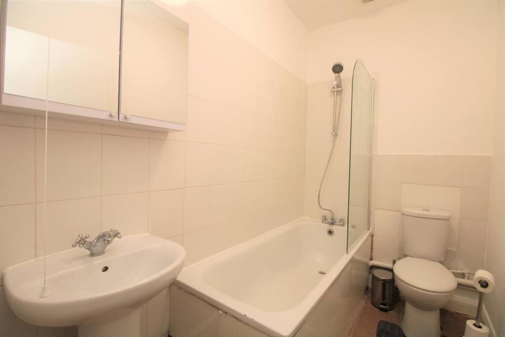 Ideal 2 Bed Flat Close To City Apartment London Bagian luar foto
